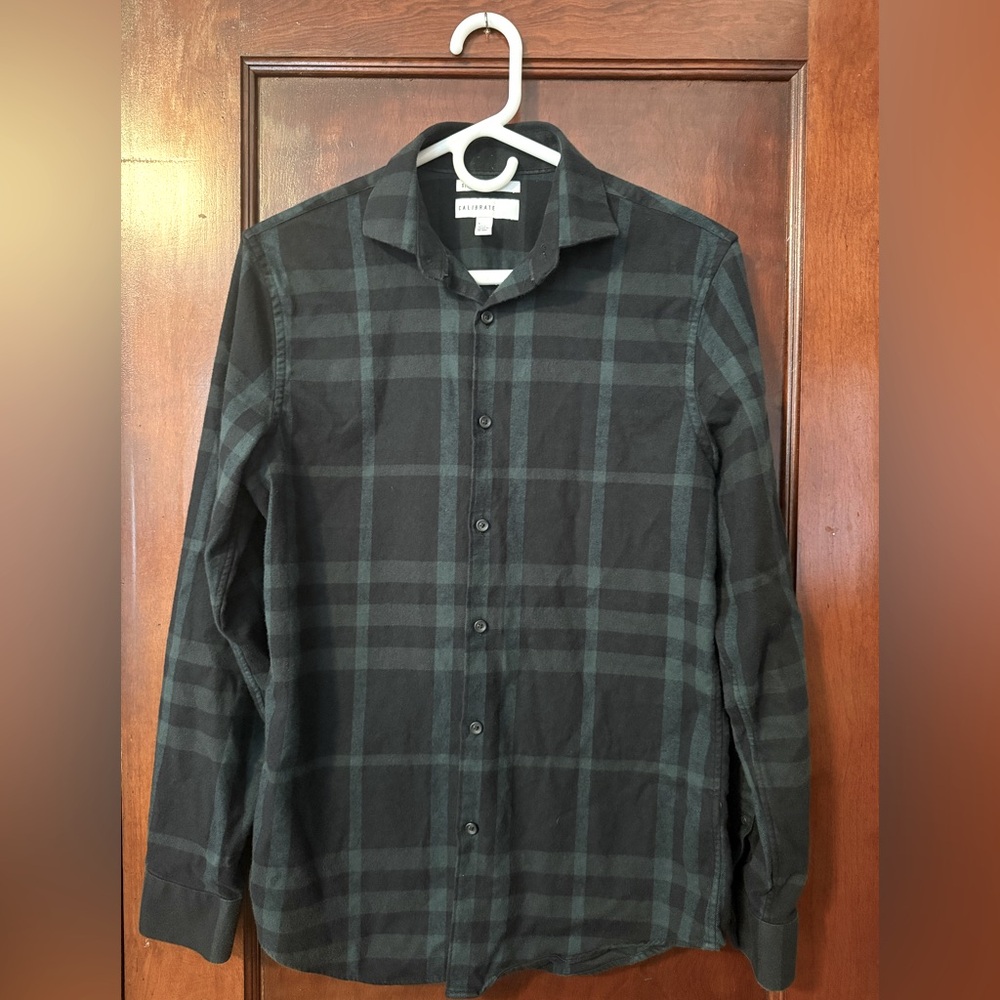 Men’s slim fit Flannel Shirt - Size Small (S)